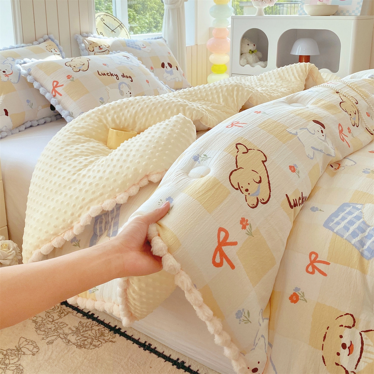 91家纺网 家纺一手货源 找家纺 梵克保罗 2025新款冬被系列 毛球款豆豆被 萌犬小铺