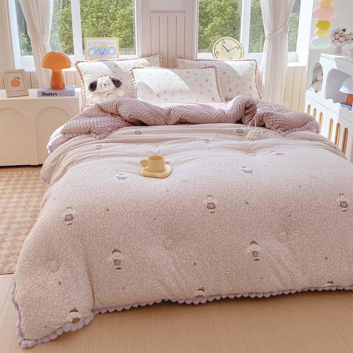 91家纺网 家纺一手货源 找家纺 梵克保罗 2025新款冬被系列 毛球款豆豆被 花间采趣