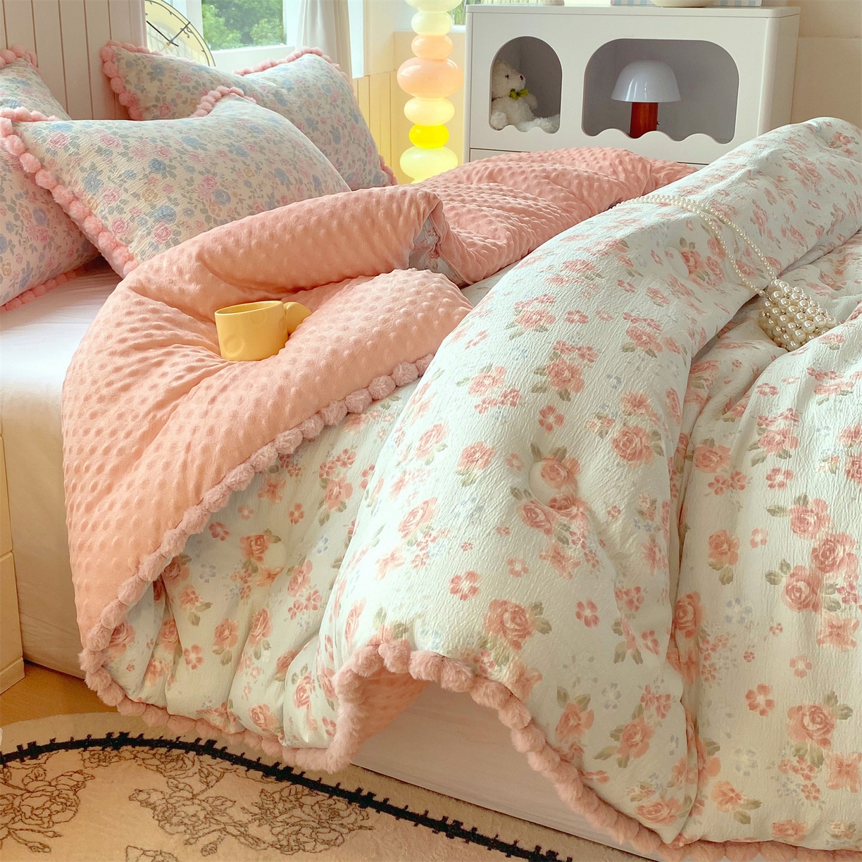 91家纺网 家纺一手货源 找家纺 （总）梵克保罗 2025新款冬被系列 毛球款豆豆被