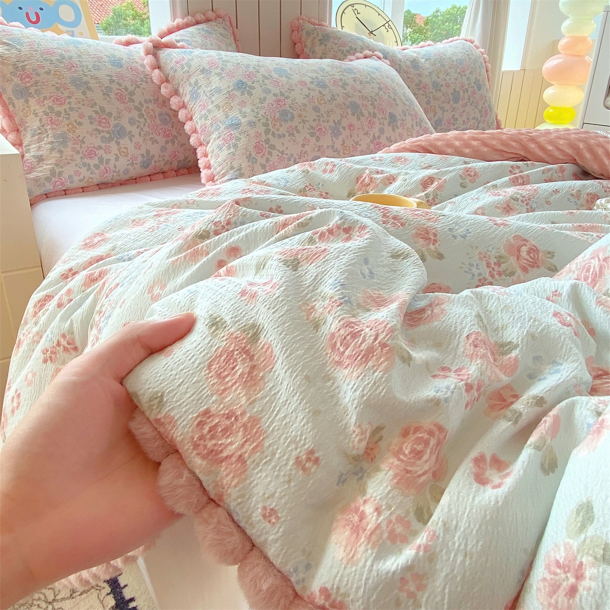 91家纺网 家纺一手货源 找家纺 梵克保罗 2025新款冬被系列 毛球款豆豆被 沐春