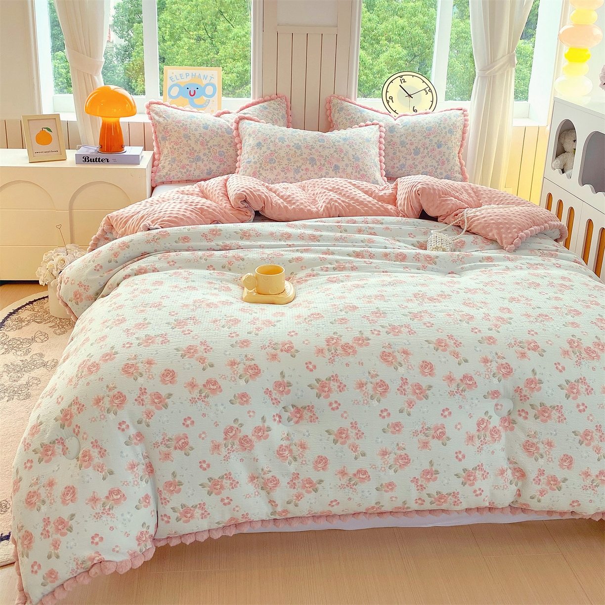 91家纺网 家纺一手货源 找家纺 梵克保罗 2025新款冬被系列 毛球款豆豆被 沐春