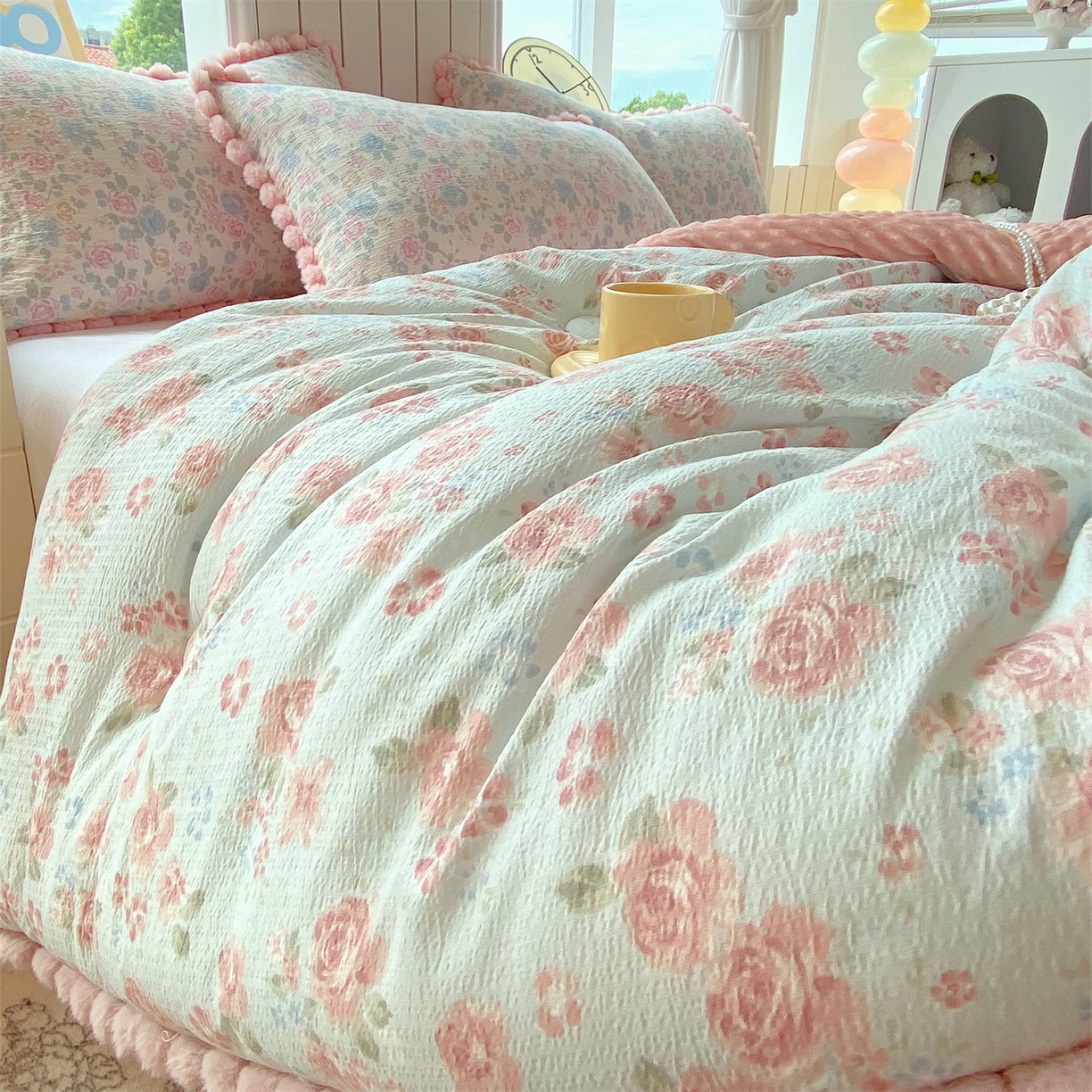 91家纺网 家纺一手货源 找家纺 梵克保罗 2025新款冬被系列 毛球款豆豆被 沐春