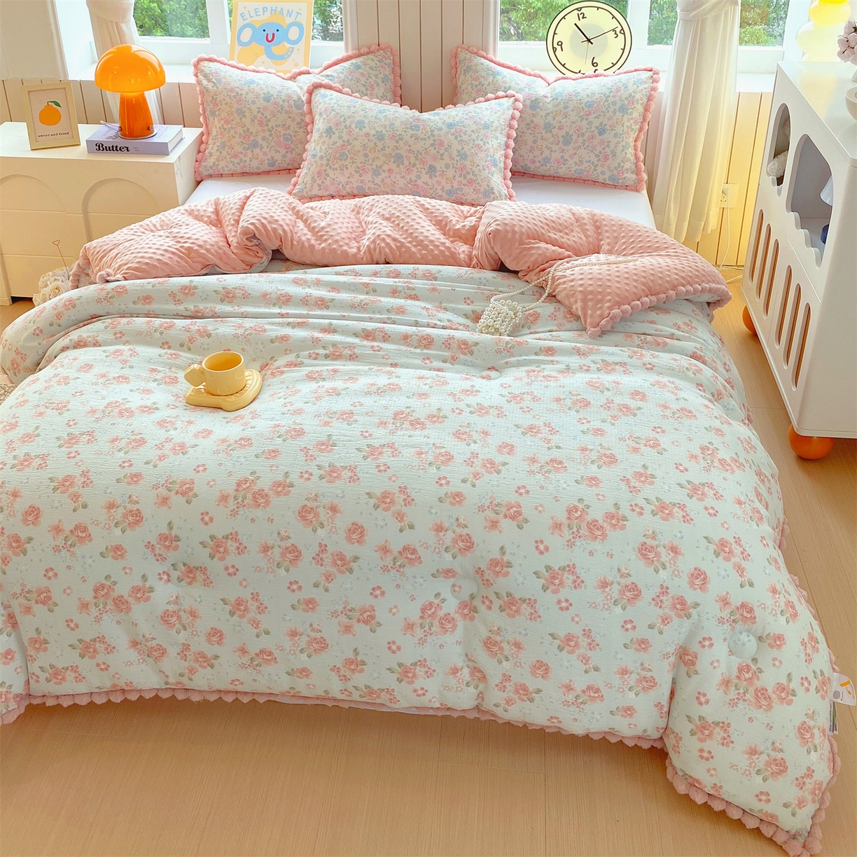 91家纺网 家纺一手货源 找家纺 梵克保罗 2025新款冬被系列 毛球款豆豆被 沐春