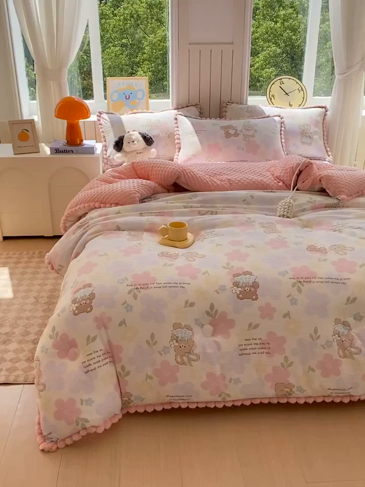 91家纺网 家纺一手货源 找家纺 （总）梵克保罗 2025新款冬被系列 毛球款豆豆被