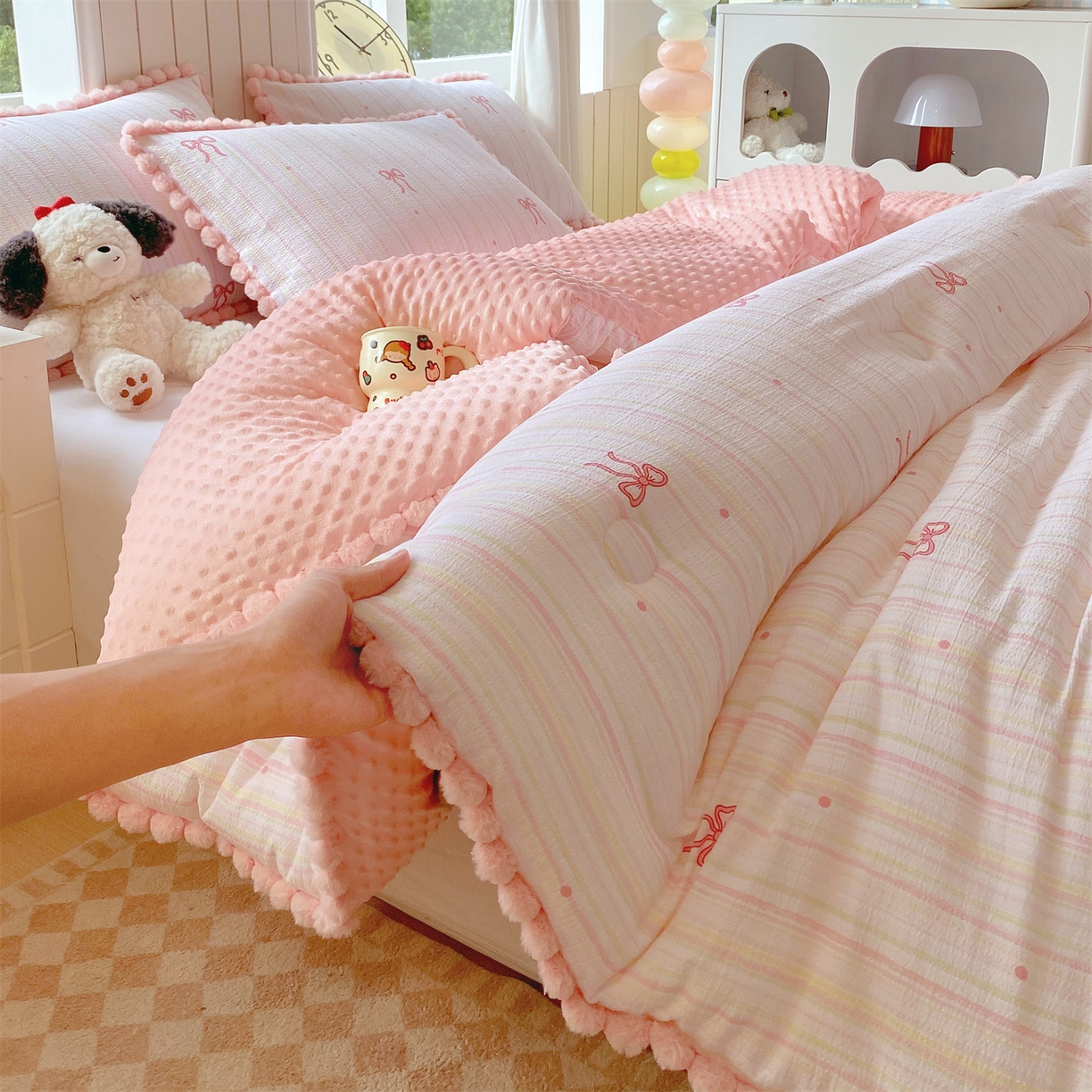 91家纺网 家纺一手货源 找家纺 梵克保罗 2025新款冬被系列 毛球款豆豆被 千夏