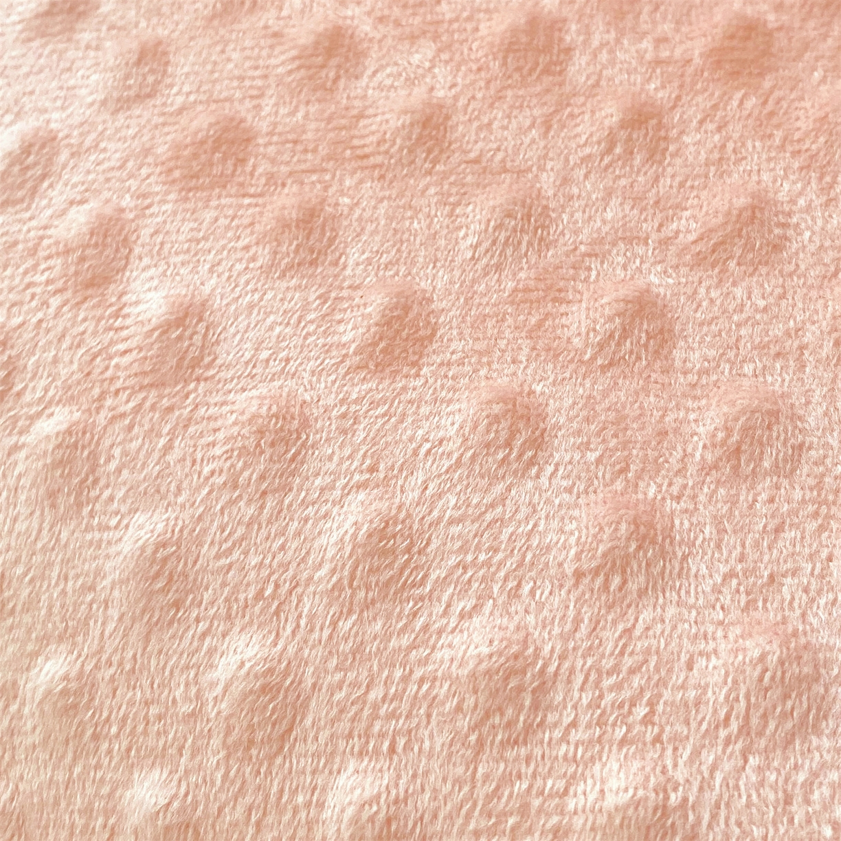 91家纺网 家纺一手货源 找家纺 梵克保罗 2025新款冬被系列 毛球款豆豆被 花乡小熊