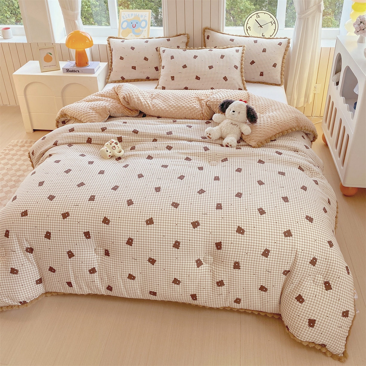 91家纺网 家纺一手货源 找家纺 梵克保罗 2025新款冬被系列 毛球款豆豆被 乐趣