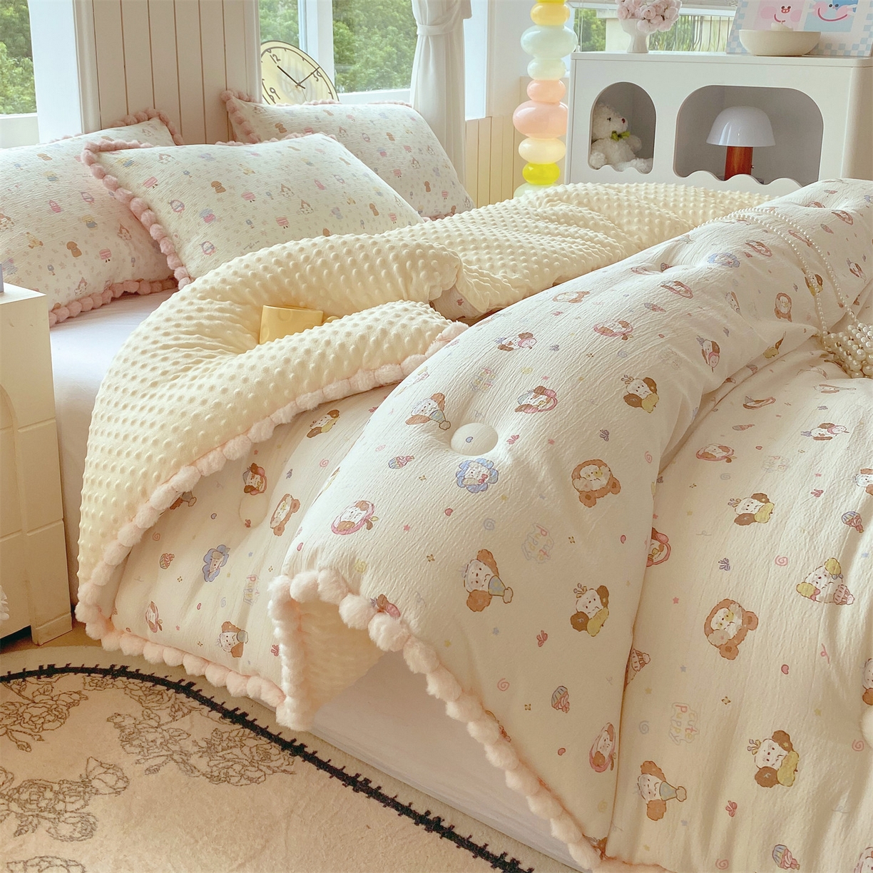 91家纺网 家纺一手货源 找家纺 梵克保罗 2025新款冬被系列 毛球款豆豆被 松饼小狗