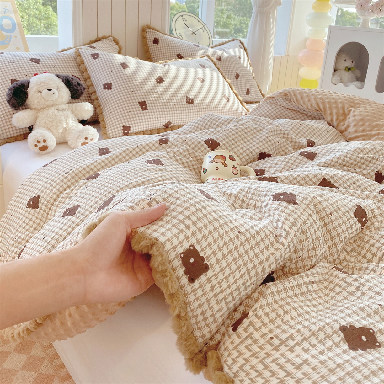 91家纺网 家纺一手货源 找家纺 梵克保罗 2025新款冬被系列 毛球款豆豆被 乐趣