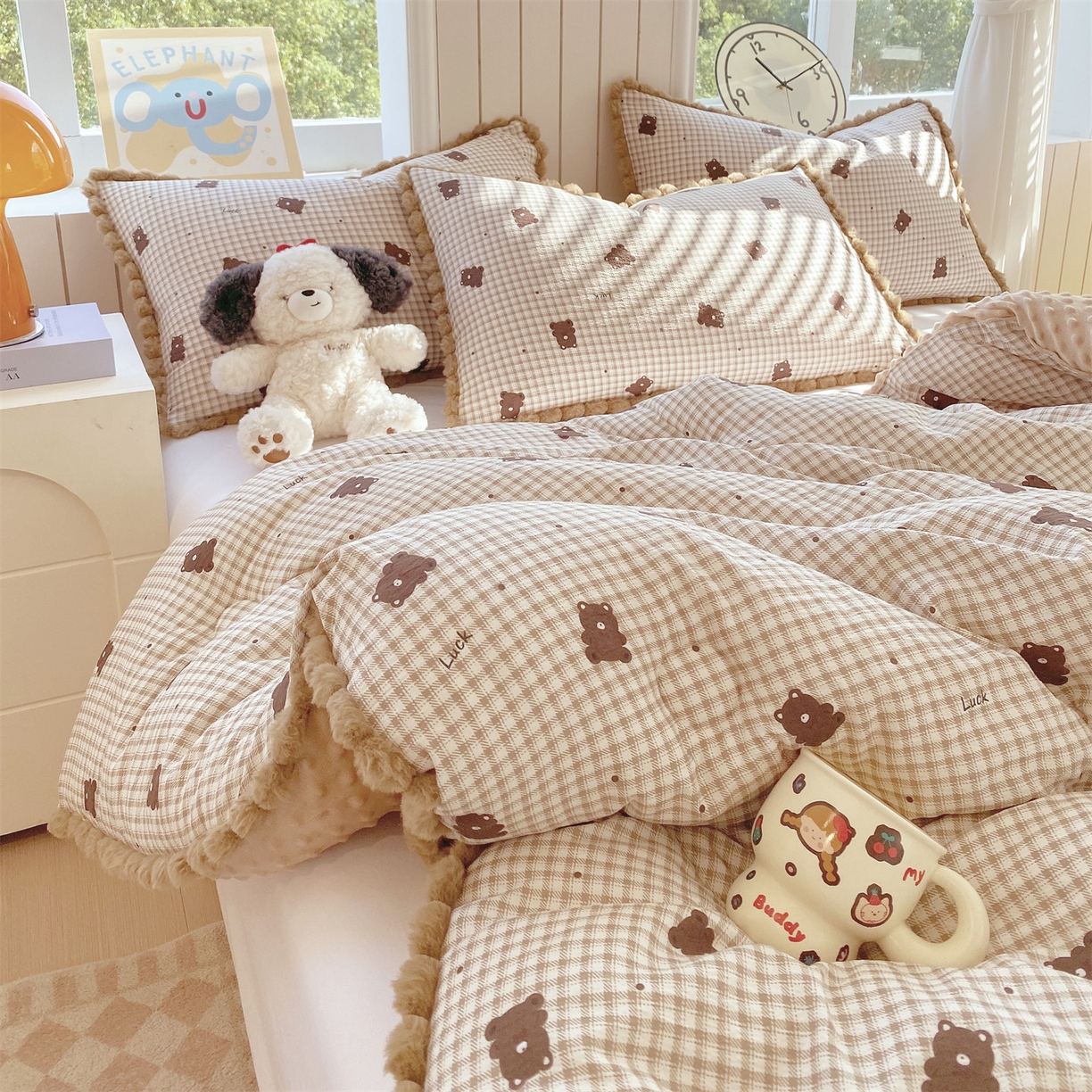 91家纺网 家纺一手货源 找家纺 梵克保罗 2025新款冬被系列 毛球款豆豆被 乐趣