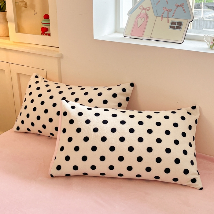 91家纺网 家纺一手货源 找家纺 瑞钰 2025新款A类加厚牛奶绒印花四件套 米珍珠