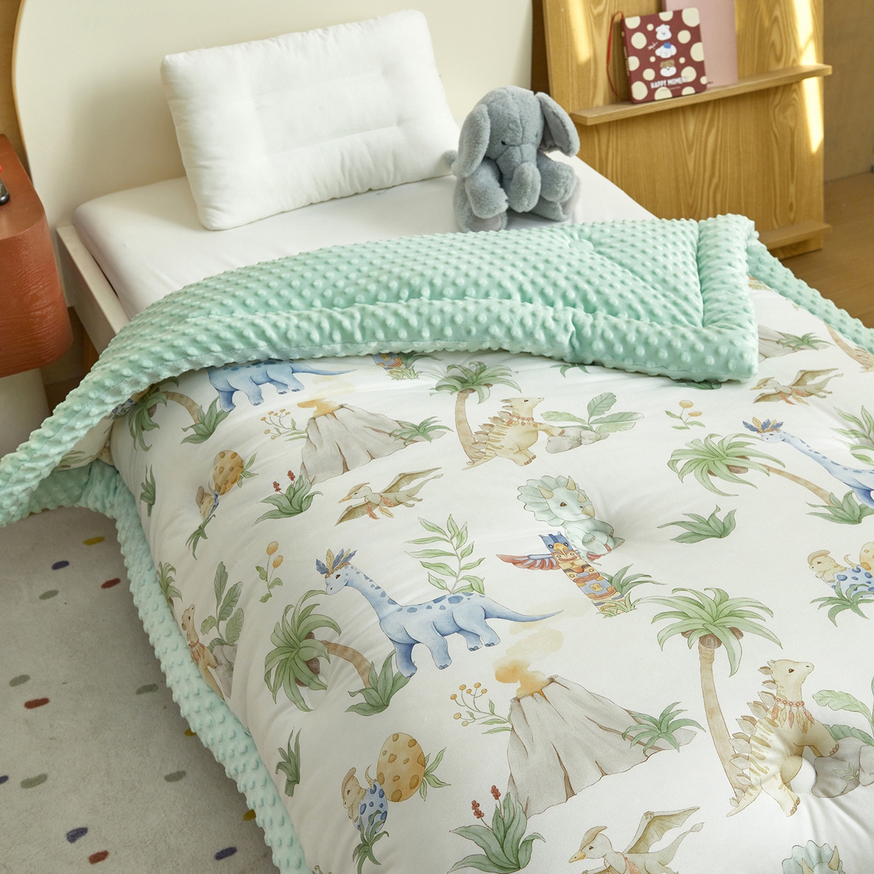 91家纺网 家纺一手货源 找家纺 荷马之梦 2025新款A类小版针织棉数码印花手绘原创豆豆绒被芯儿童被子春秋被冬被-梦境 恐龙之家