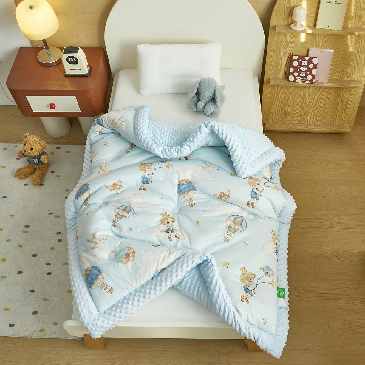 91家纺网 家纺一手货源 找家纺 荷马之梦 2025新款A类小版针织棉数码印花手绘原创豆豆绒被芯儿童被子春秋被冬被-梦境 小王子