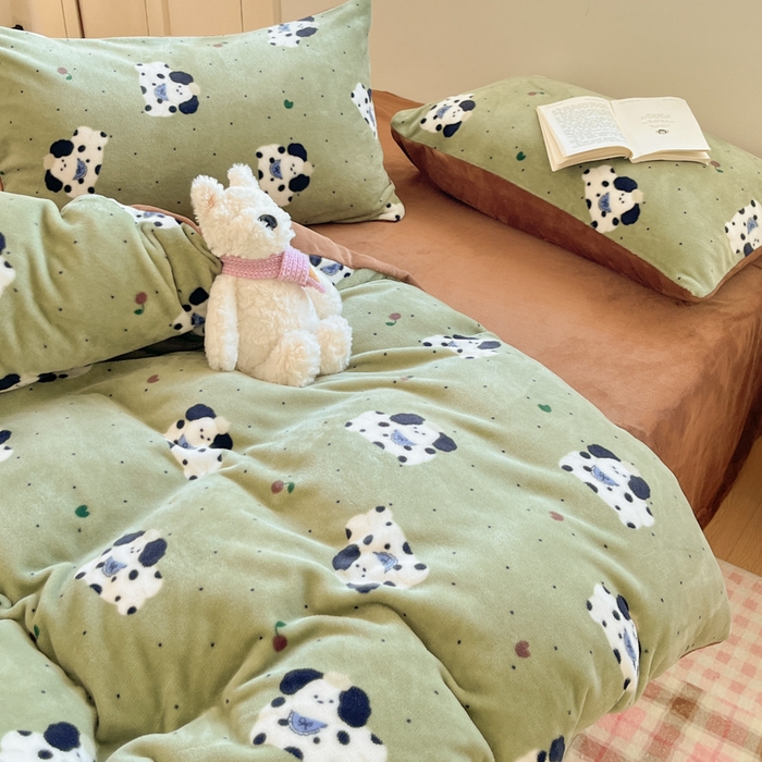 瑞钰 2025新款A类加厚牛奶绒印花四件套 抹茶绿狗