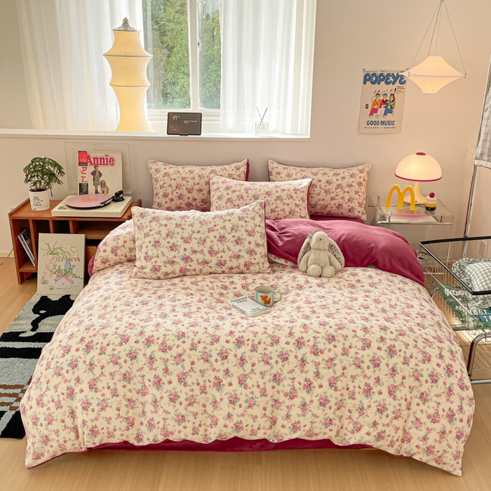 91家纺网 家纺一手货源 找家纺 瑞钰 2025新款A类加厚牛奶绒印花四件套 疏影