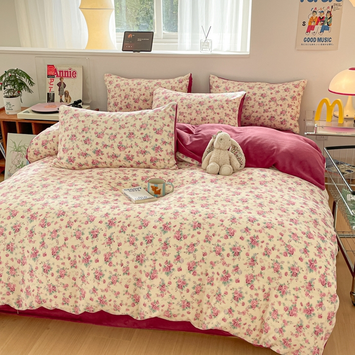 91家纺网 家纺一手货源 找家纺 瑞钰 2025新款A类加厚牛奶绒印花四件套 疏影