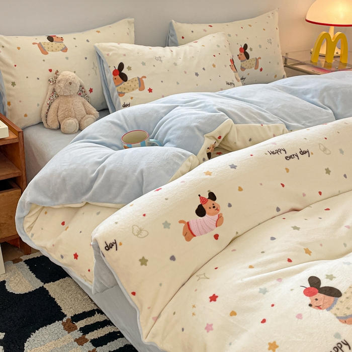 91家纺网 家纺一手货源 找家纺 瑞钰 2025新款A类加厚牛奶绒印花四件套 童趣星海