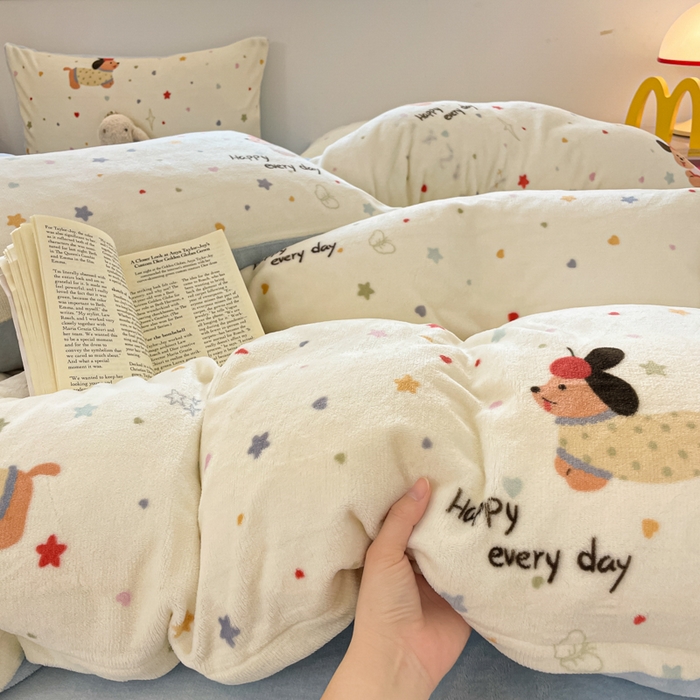 91家纺网 家纺一手货源 找家纺 瑞钰 2025新款A类加厚牛奶绒印花四件套 童趣星海