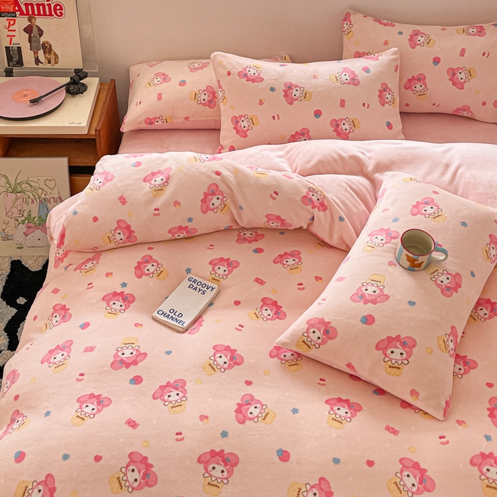 91家纺网 家纺一手货源 找家纺 瑞钰 2025新款A类加厚牛奶绒印花四件套 小美甜品屋