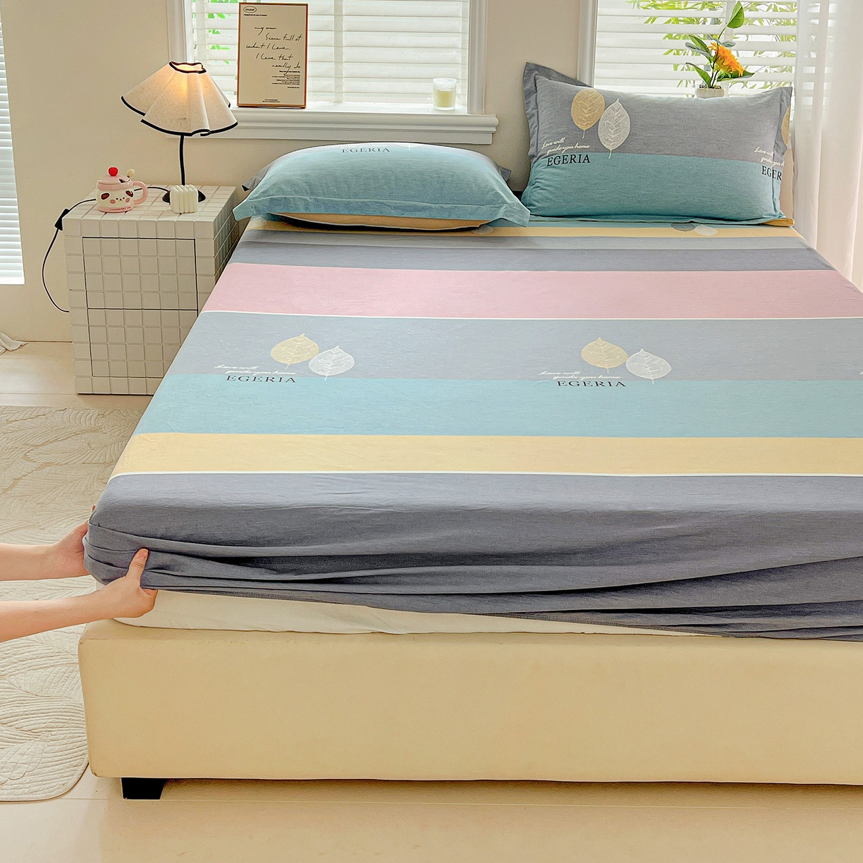 91家纺网 家纺一手货源 找家纺 依庭 2025新款高克重全棉纯棉磨毛印花床笠单品床笠 尼彩