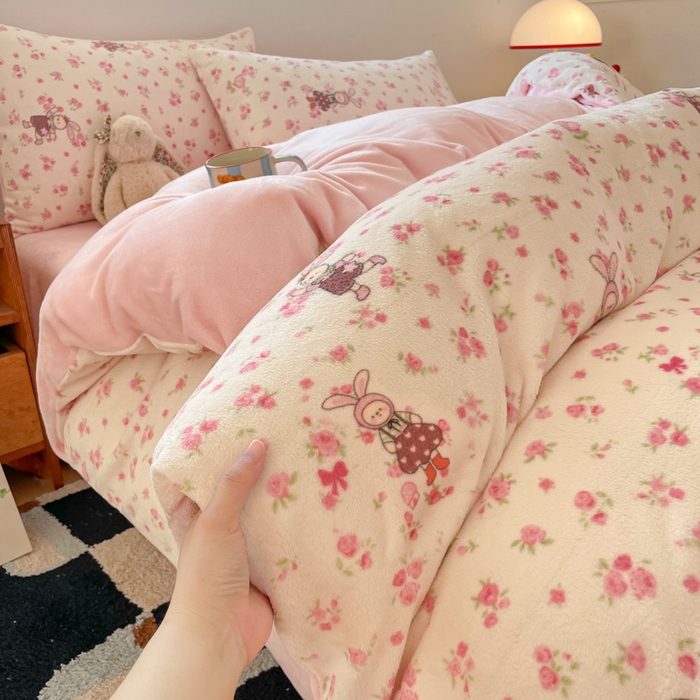 91家纺网 家纺一手货源 找家纺 瑞钰 2025新款A类加厚牛奶绒印花四件套 小兔舞