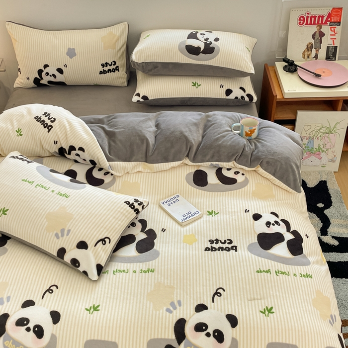 91家纺网 家纺一手货源 找家纺 瑞钰 2025新款A类加厚牛奶绒印花四件套 小熊猫-灰