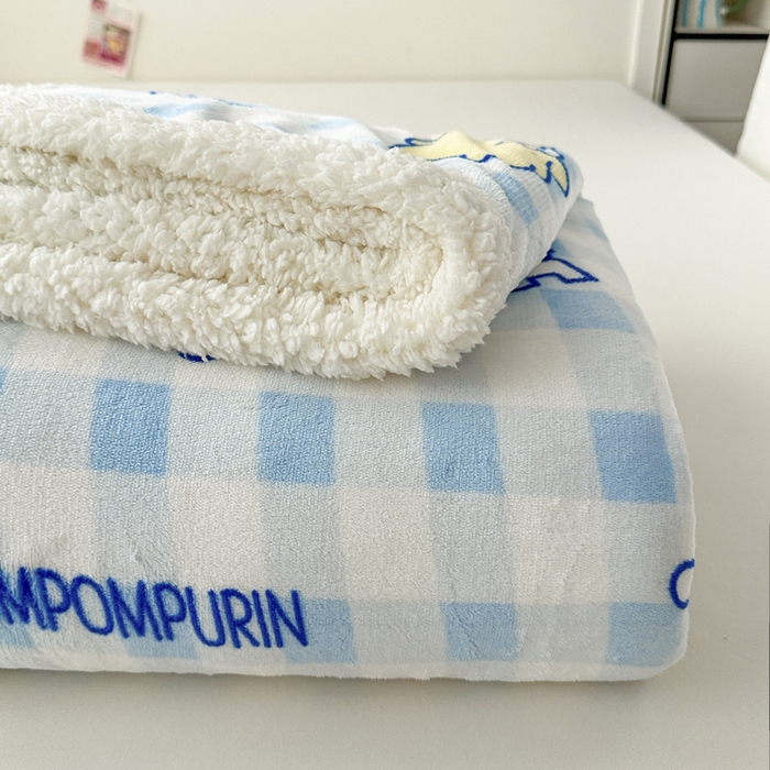 91家纺网 家纺一手货源 找家纺 花满路 2025新款亲肤舒适三丽鸥羊羔毛毯 格子布丁狗