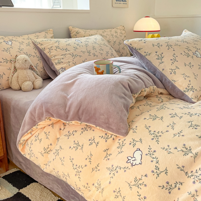 91家纺网 家纺一手货源 找家纺 瑞钰 2025新款A类加厚牛奶绒印花四件套 枝枝兔