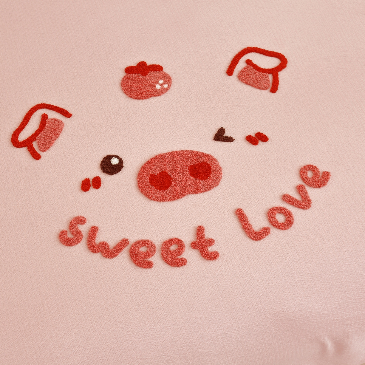 91家纺网 家纺一手货源 找家纺 恋之语 2025新款皱皱纱木棉毛巾绣四件套及单被套系列-可爱猪 可爱猪-粉色