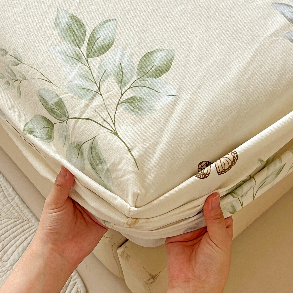 91家纺网 家纺一手货源 找家纺 依庭 2025新款高克重全棉纯棉磨毛印花床笠单品床笠 悠悠仙草