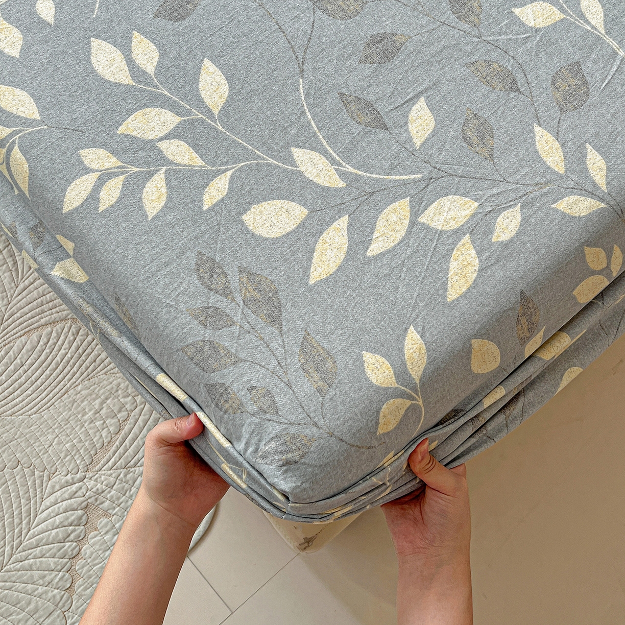 91家纺网 家纺一手货源 找家纺 依庭 2025新款高克重全棉纯棉磨毛印花床笠单品床笠 灼华