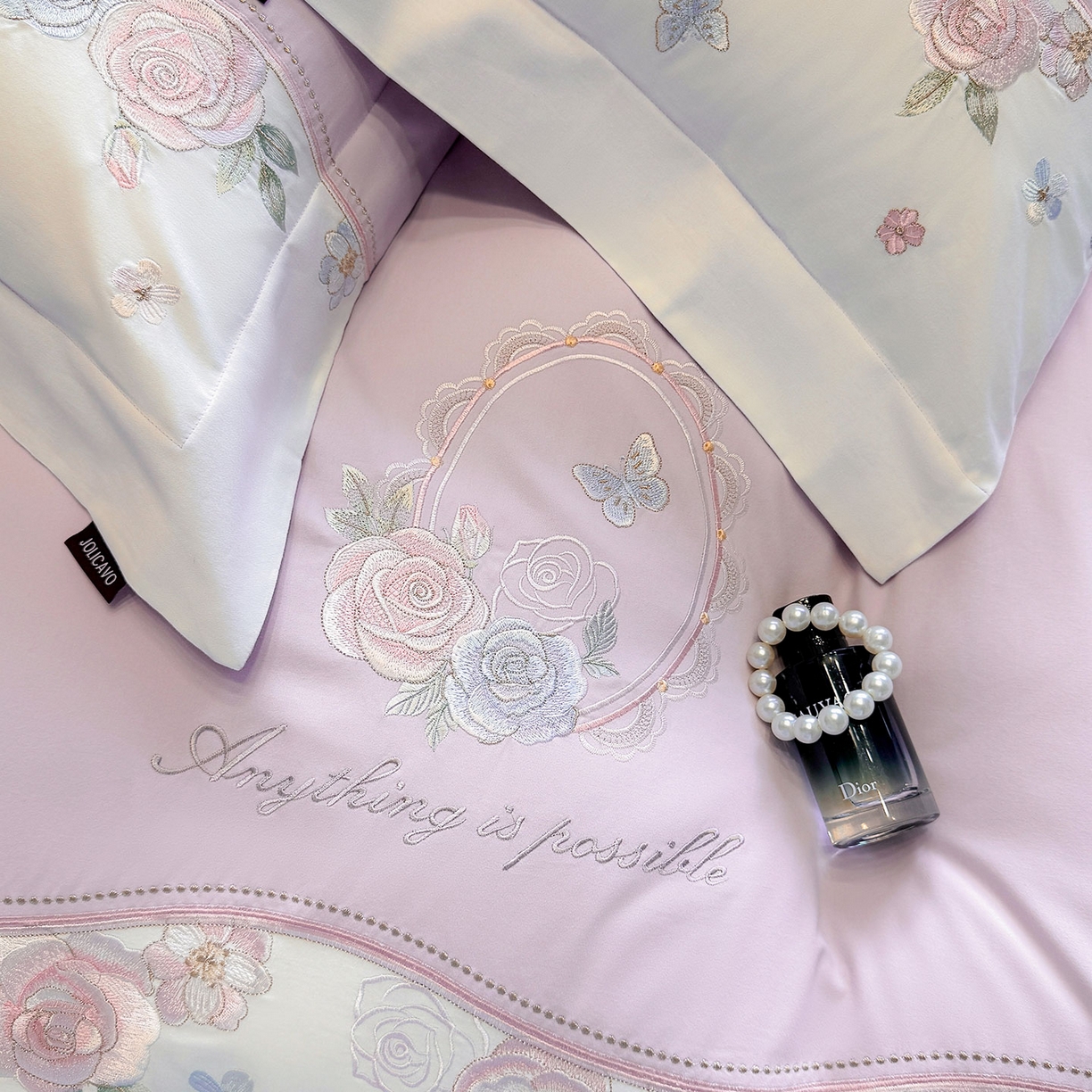 91家纺网 家纺一手货源 找家纺 爱妮菲家纺 2025新款直播爆款A类加厚保暖全棉纯棉磨毛四件套纯棉重工刺绣被套冬季床上用品 绮影-香芋紫