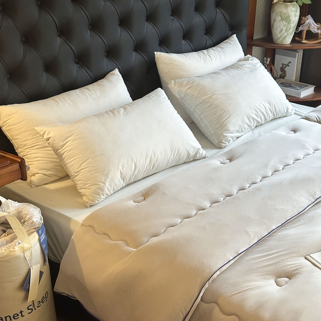 91家纺网 家纺一手货源 找家纺 色鬼布艺高端家居主号 2025新款星球深睡控温被被子被芯 灰色