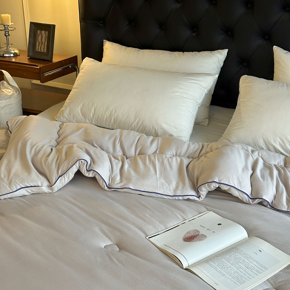 91家纺网 家纺一手货源 找家纺 色鬼布艺高端家居主号 2025新款星球深睡控温被被子被芯 灰色