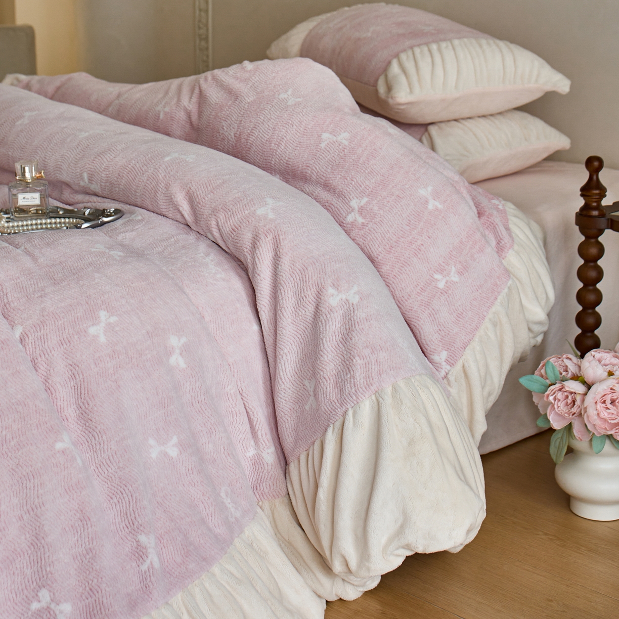 91家纺网 家纺一手货源 找家纺 简纯主义 2025新款230g全消光全工艺牛奶绒四件套-柏琳少女 【控价】：日常店铺券后价格：278/298 柏林少女-粉