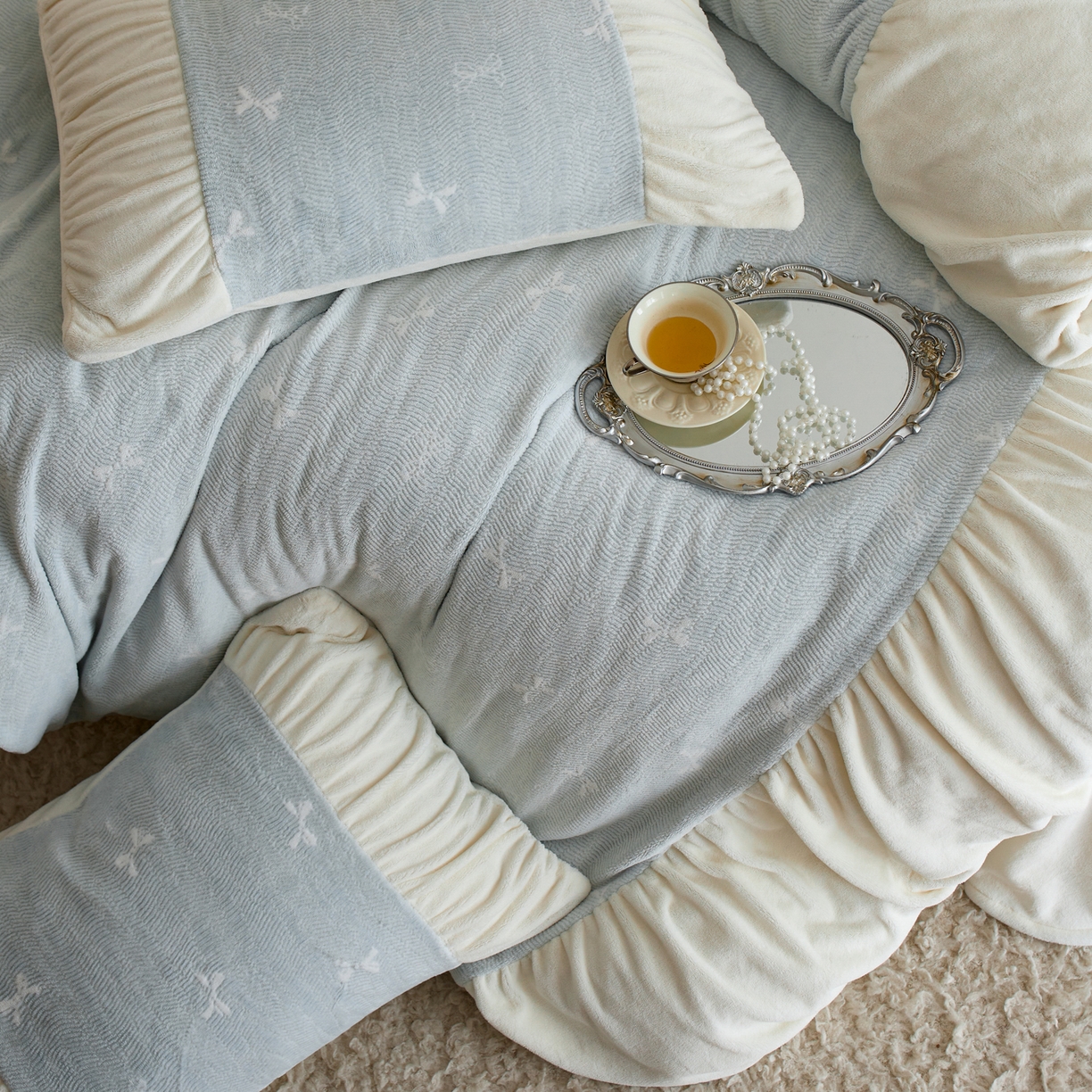 91家纺网 家纺一手货源 找家纺 简纯主义 2025新款230g全消光全工艺牛奶绒四件套-柏琳少女 【控价】：日常店铺券后价格：278/298 柏林少女-蓝