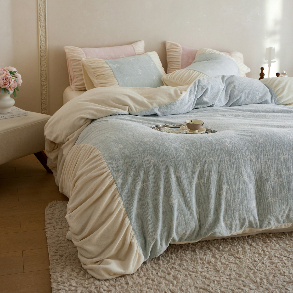 91家纺网 家纺一手货源 找家纺 简纯主义 2025新款230g全消光全工艺牛奶绒四件套-柏琳少女 【控价】：日常店铺券后价格：278/298 柏林少女-蓝