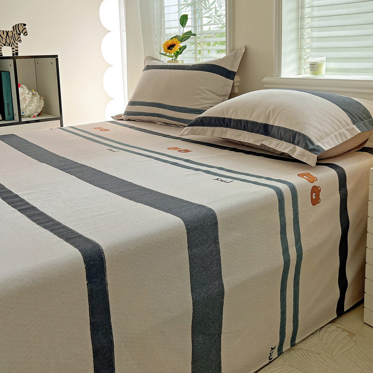 91家纺网 家纺一手货源 找家纺 依庭 2025新款高克重全棉纯棉磨毛印花单床单 好运熊-蓝