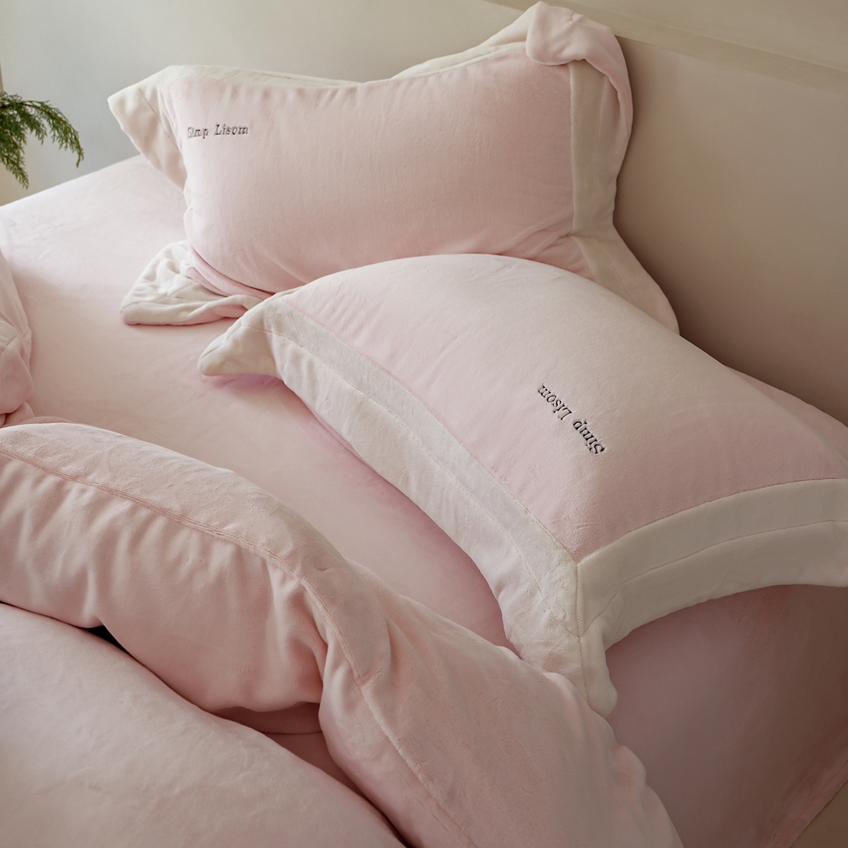 91家纺网 家纺一手货源 找家纺 （总）简纯主义 2025新款270g全消光全工艺奶芙绒四件套-赫尔曼系列 【控价】：日常店铺券后价格：358/398