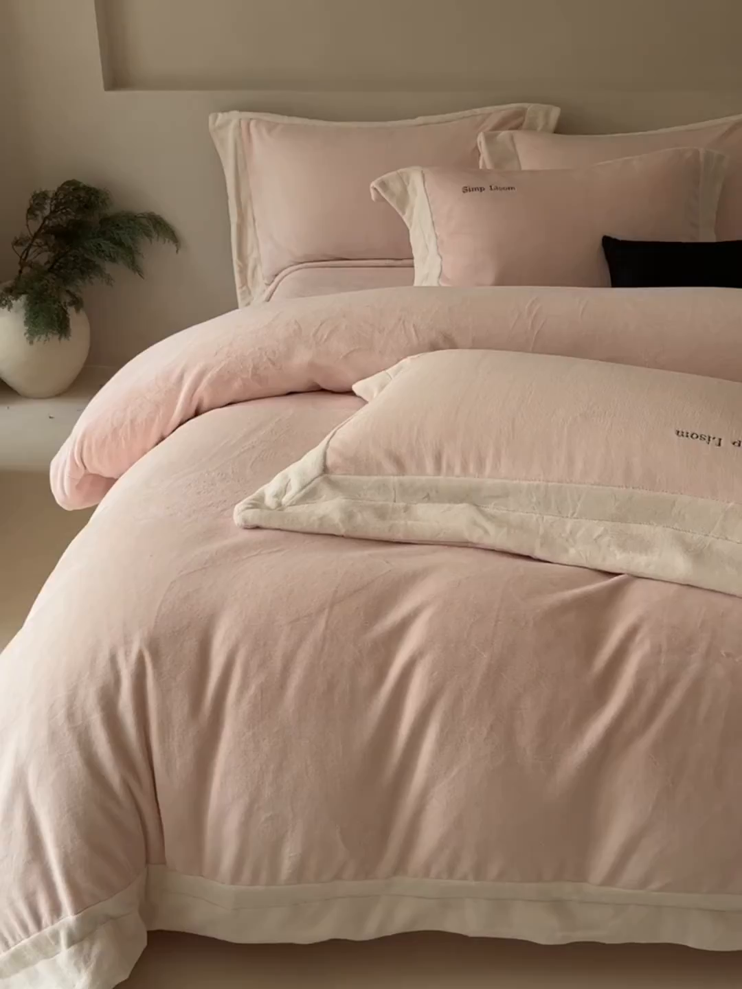 91家纺网 家纺一手货源 找家纺 （总）简纯主义 2025新款270g全消光全工艺奶芙绒四件套-赫尔曼系列 【控价】：日常店铺券后价格：358/398