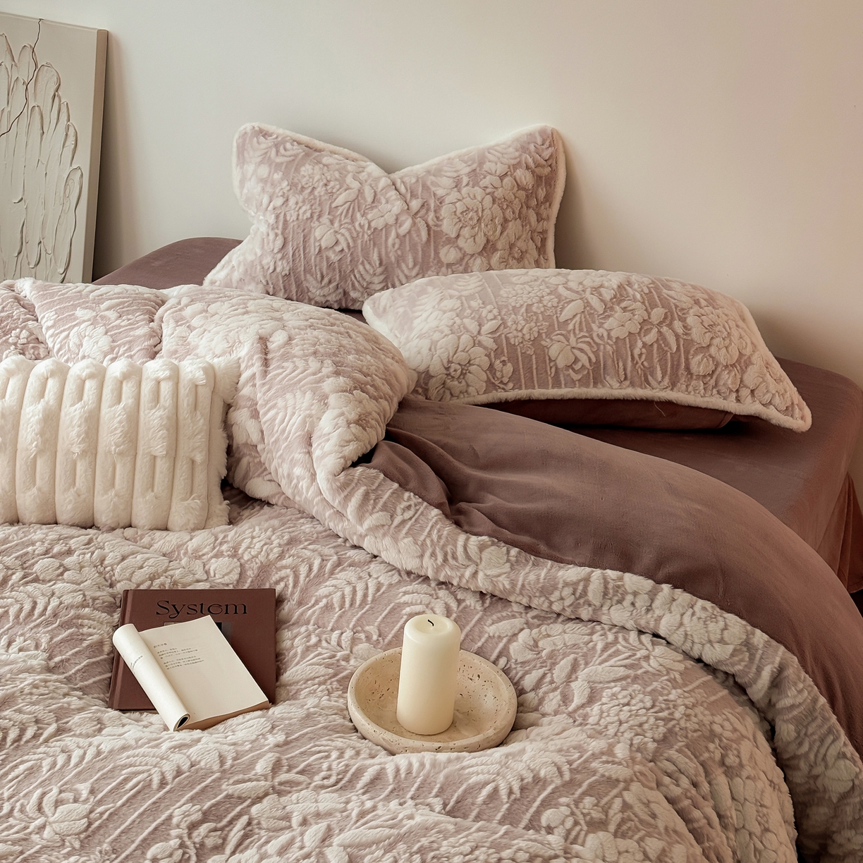 91家纺网 家纺一手货源 找家纺 （总）简纯主义 2025新款380g獭兔绒230g全消光全工艺牛奶绒四件套-椿晓 【控价】：日常店铺券后价格：258/328/348/328