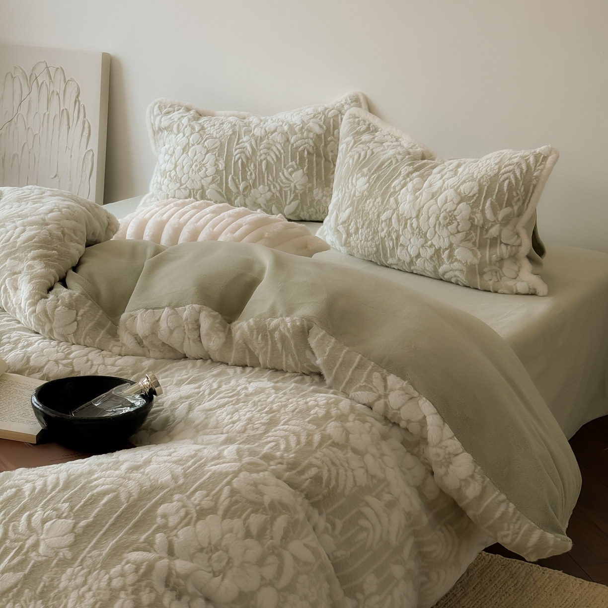 91家纺网 家纺一手货源 找家纺 简纯主义 2025新款380g獭兔绒230g全消光全工艺牛奶绒四件套-椿晓 【控价】：日常店铺券后价格：258/328/348/328 椿晓绿