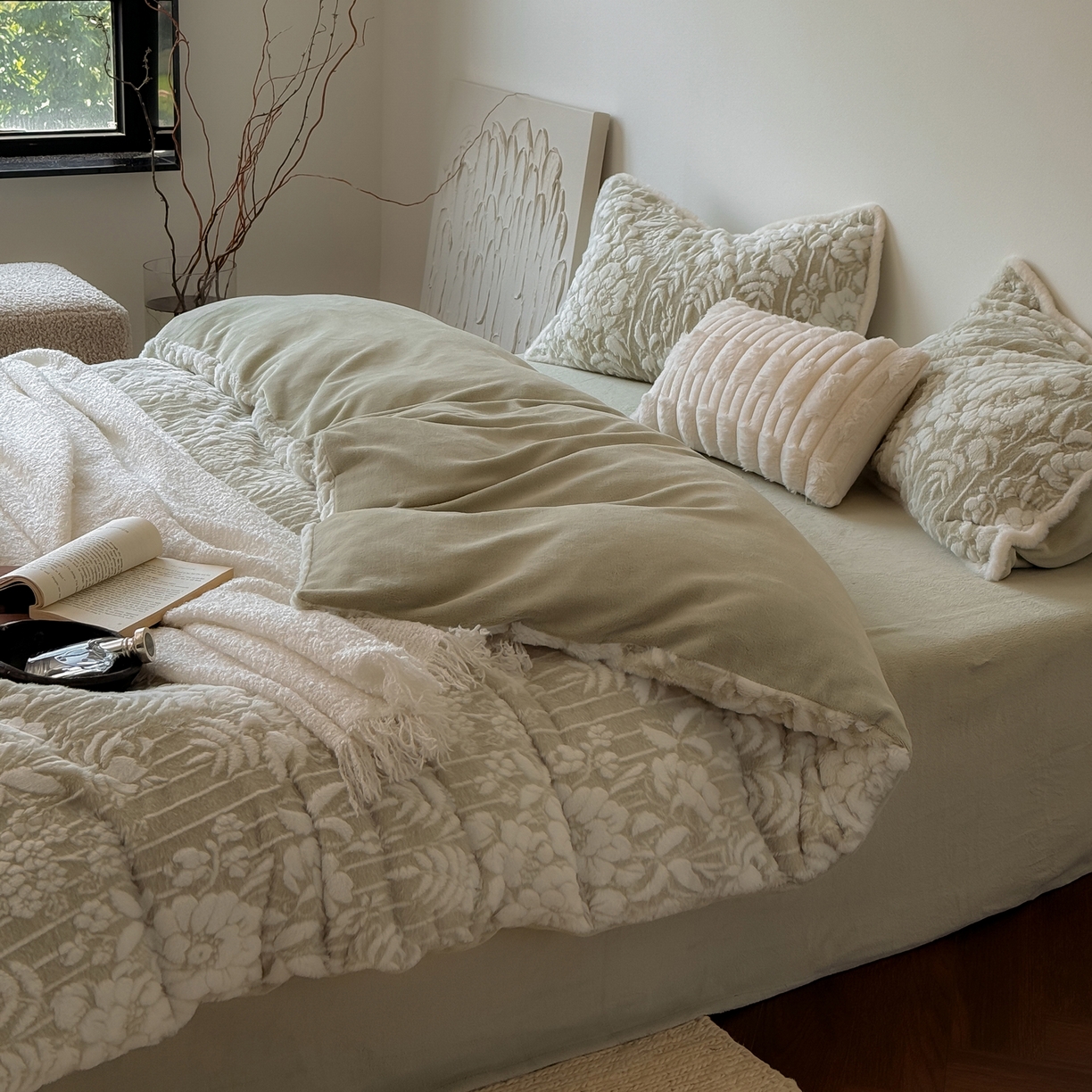 91家纺网 家纺一手货源 找家纺 简纯主义 2025新款380g獭兔绒230g全消光全工艺牛奶绒四件套-椿晓 【控价】：日常店铺券后价格：258/328/348/328 椿晓绿