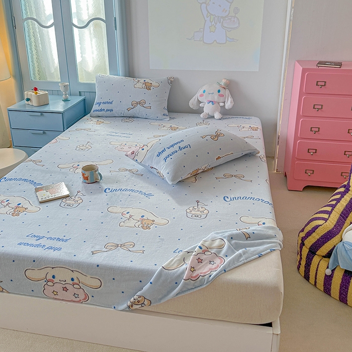 91家纺网 家纺一手货源 找家纺 爱丽丝 2025新款正版授权三丽鸥牛奶绒单品床笠枕套 点点玉桂狗