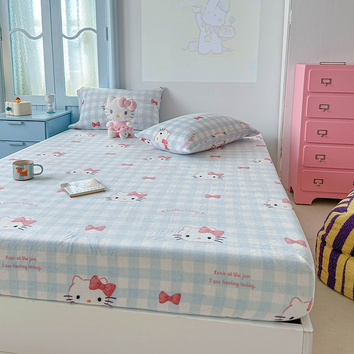 91家纺网 家纺一手货源 找家纺 爱丽丝 2025新款正版授权三丽鸥牛奶绒单品床笠枕套 乖巧凯蒂