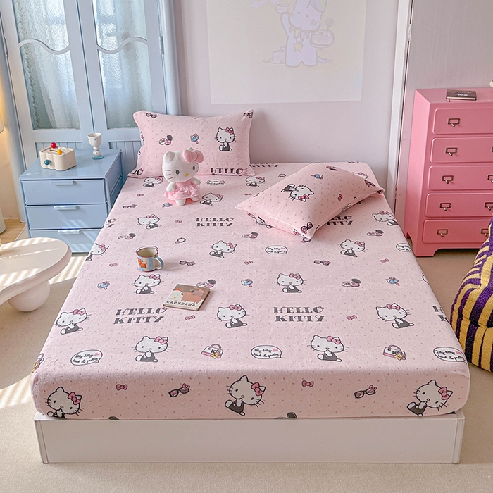 91家纺网 家纺一手货源 找家纺 爱丽丝 2025新款正版授权三丽鸥牛奶绒单品床笠枕套 波点凯蒂