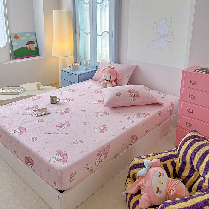 91家纺网 家纺一手货源 找家纺 爱丽丝 2025新款正版授权三丽鸥牛奶绒单品床笠枕套 兔妮美乐蒂