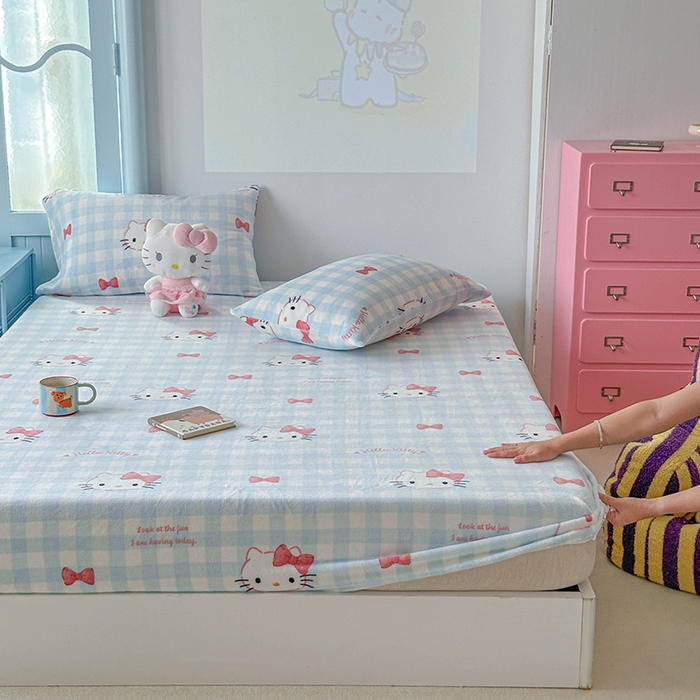 91家纺网 家纺一手货源 找家纺 爱丽丝 2025新款正版授权三丽鸥牛奶绒单品床笠枕套 乖巧凯蒂