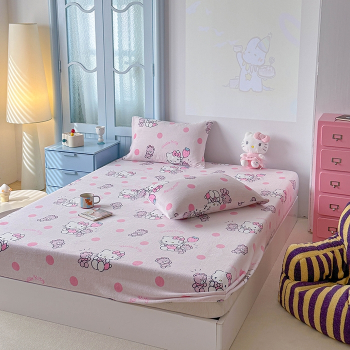 91家纺网 家纺一手货源 找家纺 爱丽丝 2025新款正版授权三丽鸥牛奶绒单品床笠枕套 泡泡凯蒂