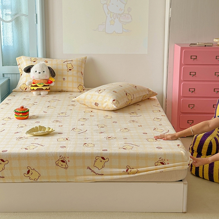 91家纺网 家纺一手货源 找家纺 爱丽丝 2025新款正版授权三丽鸥牛奶绒单品床笠枕套 焦糖布丁狗